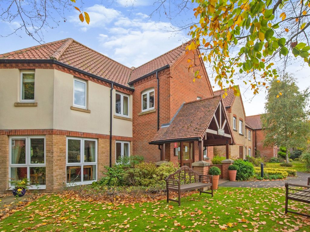 2 bed flat for sale in Grove Lane, Holt NR25 Zoopla