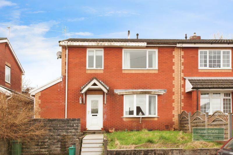 3 bed semidetached house for sale in Dan Caerlan, Llantrisant