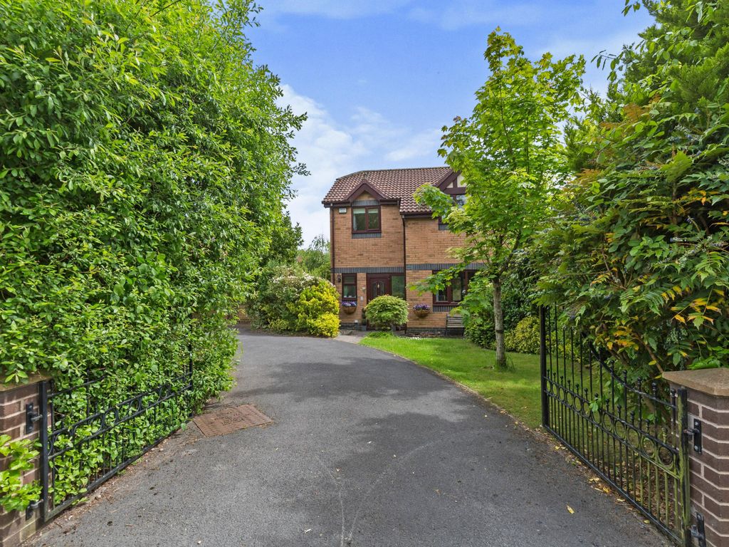 4 bed detached house for sale in Valentines Meadow, Cottam, Preston PR4