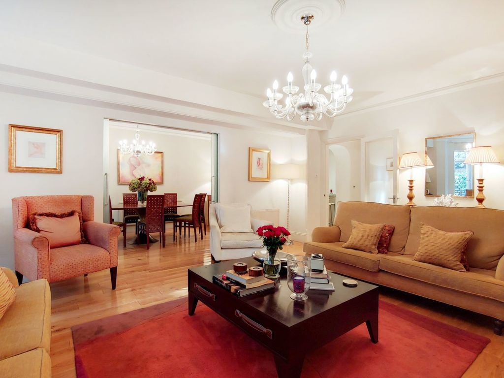 Prince Edward Mansions, Notting Hill W2  