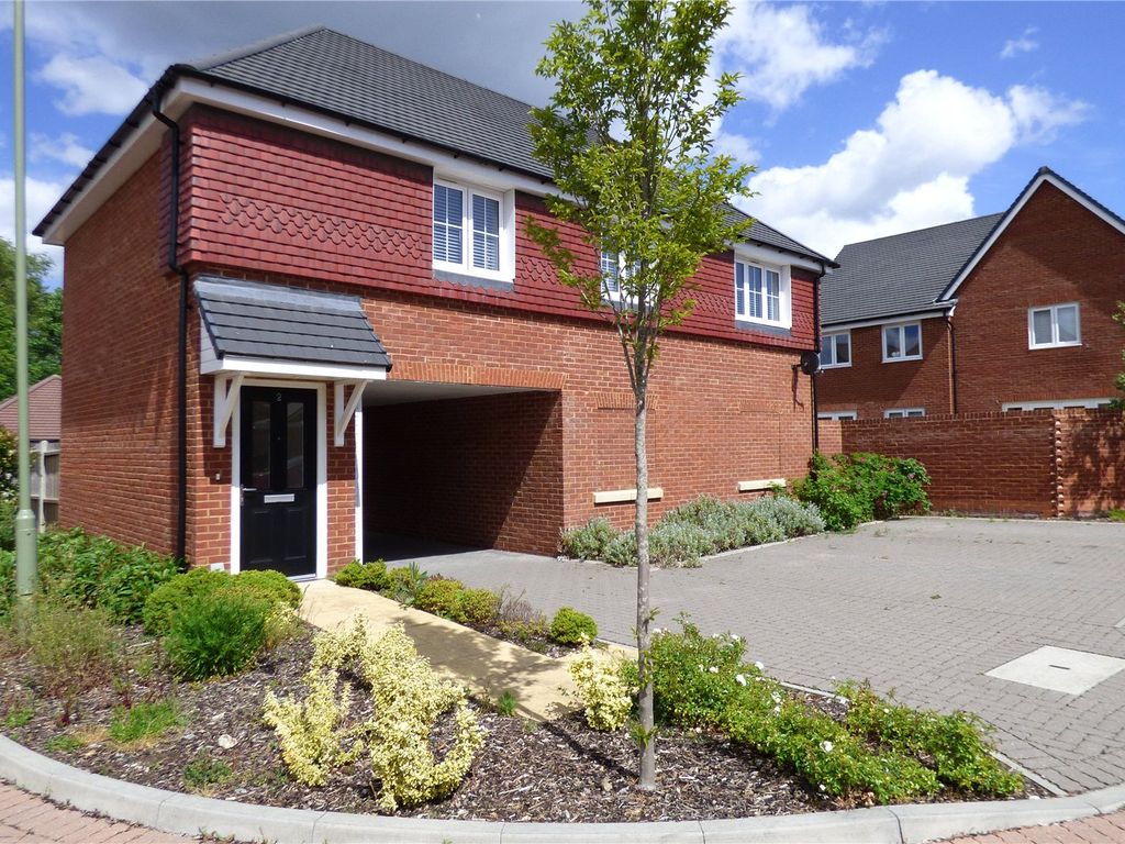 2 bed to rent in Thompson Close, Farnborough GU14 Zoopla