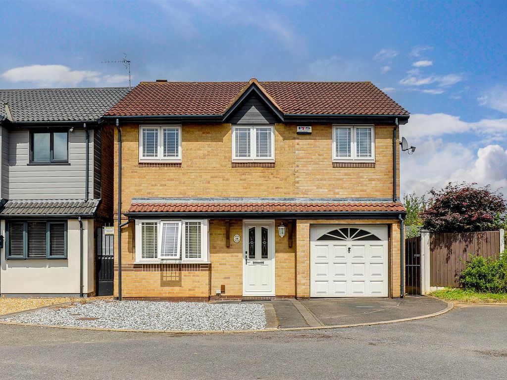 4 bed detached house for sale in Trafford Gardens, The Oval, Aspley