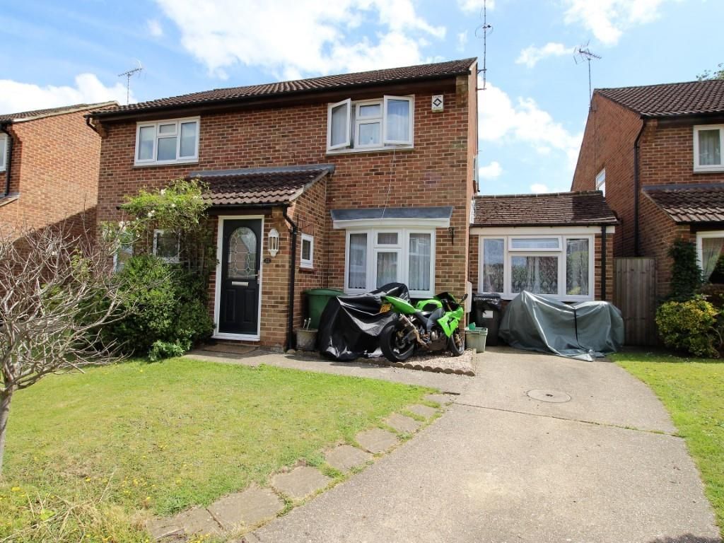 2 bed semidetached house for sale in Devonshire Gardens, Tilehurst
