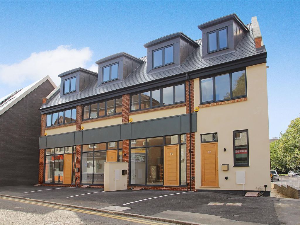 2 bed terraced house to rent in Haydon Place, Guildford GU1, £1,900 pcm