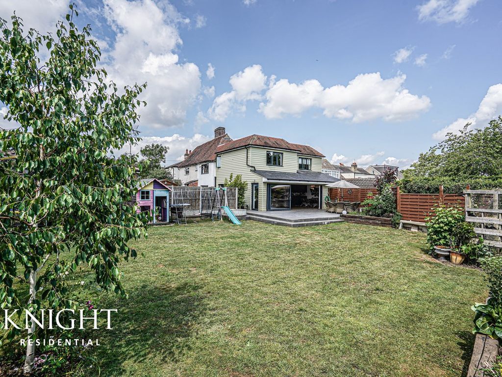 4 bed semidetached house for sale in Turner Road, Colchester CO4, £