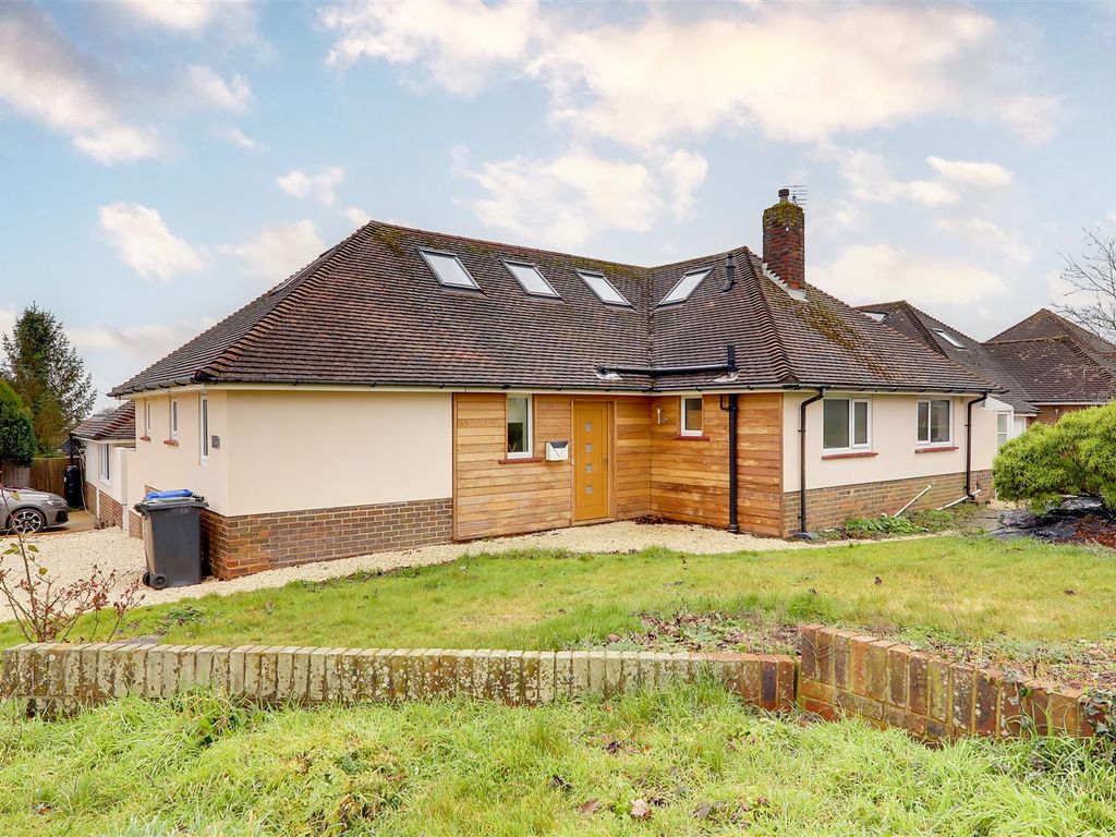4 bed detached house for sale in Chute Avenue, High Salvington