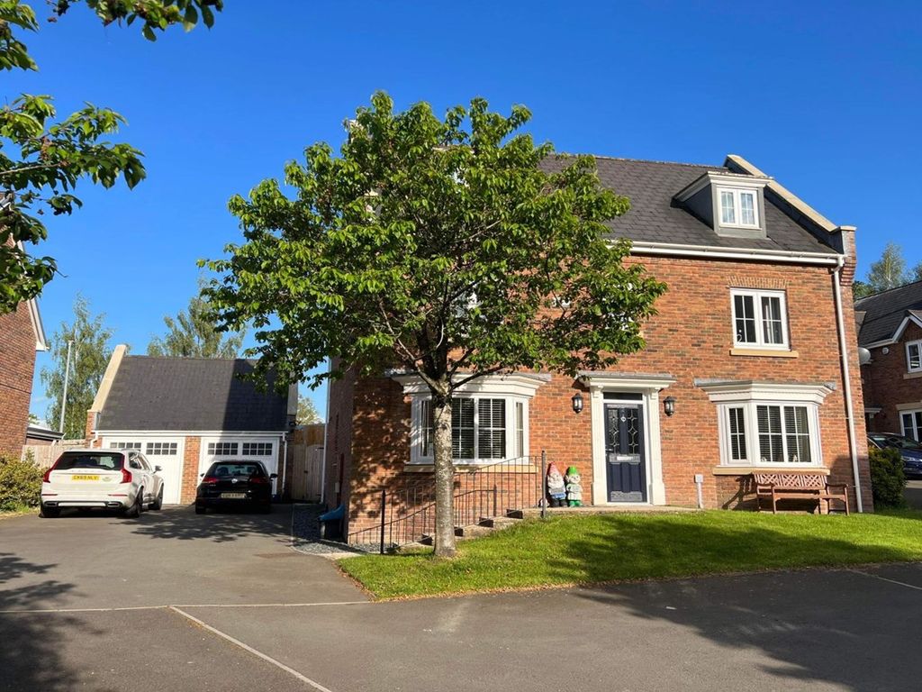5 bed detached house for sale in Crawshay Close, Llanfoist, Abergavenny