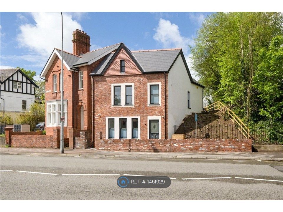 4 bed detached house to rent in Lake Road West, Cardiff CF23, £2,100