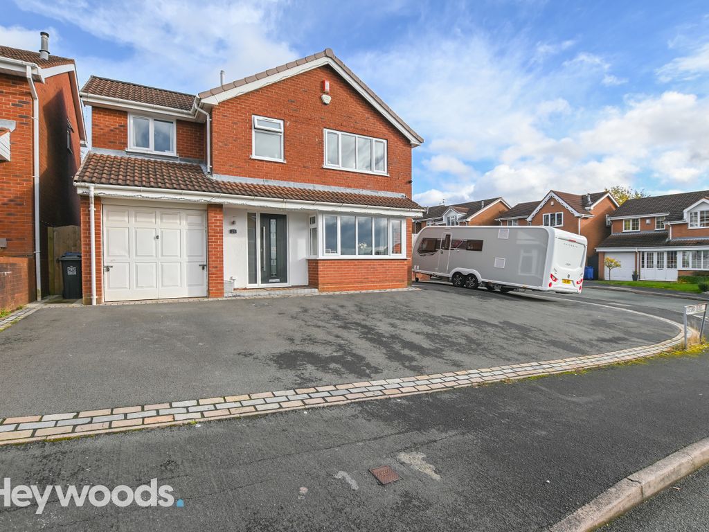 4 bed detached house for sale in Ludford Close, Waterhayes, Newcastle