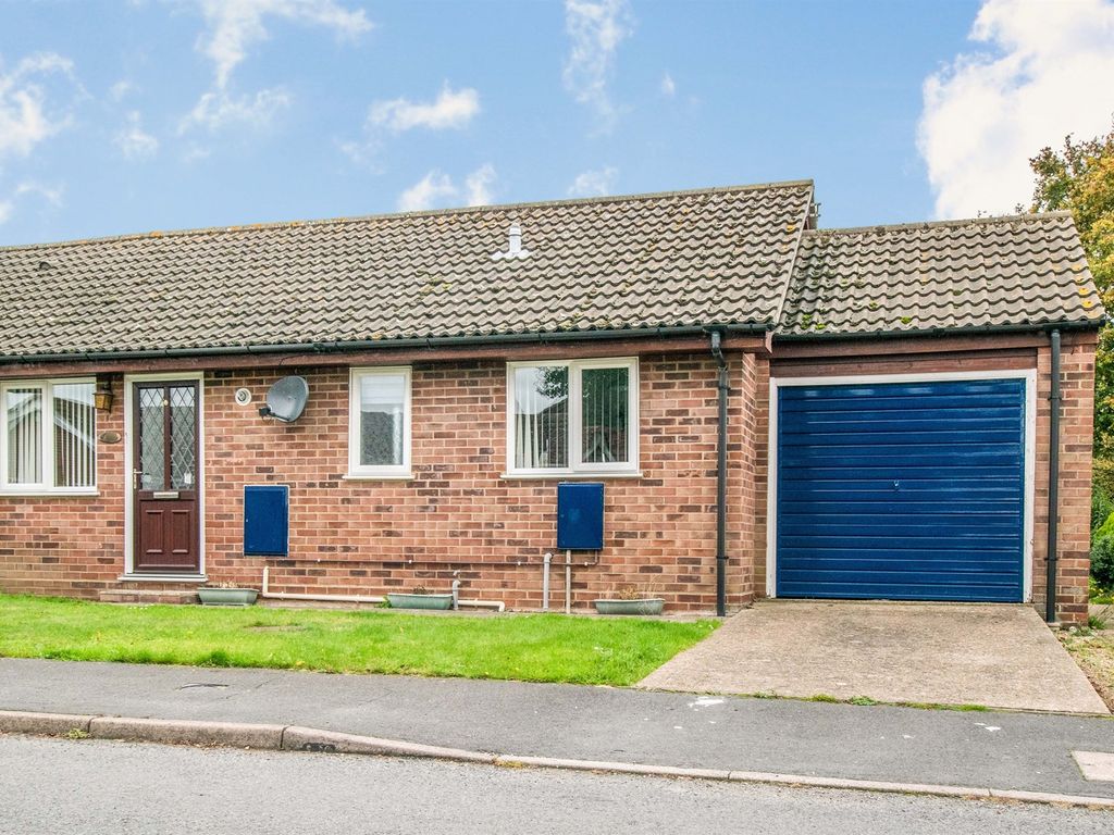 2 bed semidetached bungalow for sale in Hadfield Road, North Walsham NR28 Zoopla