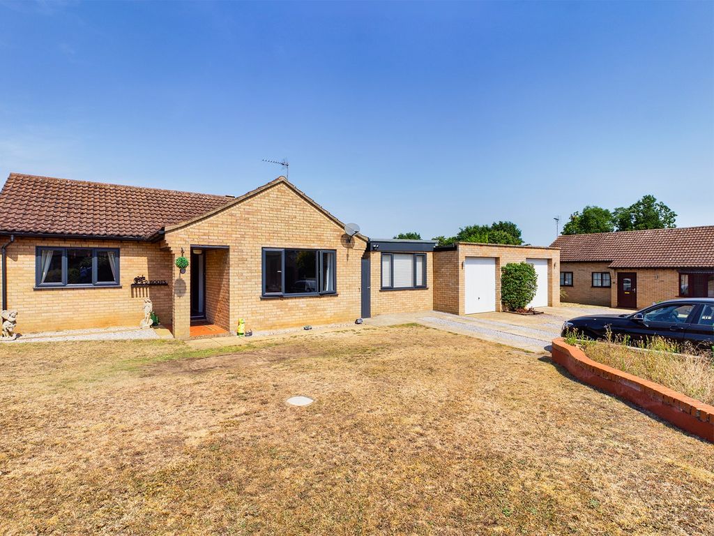 4 bed detached bungalow for sale in Guiltcross Way, Downham Market PE38