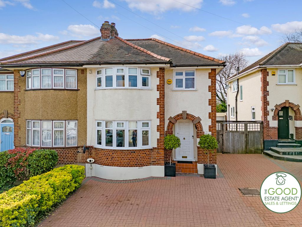 3 bed semidetached house for sale in Alderton Way, Loughton IG10, £
