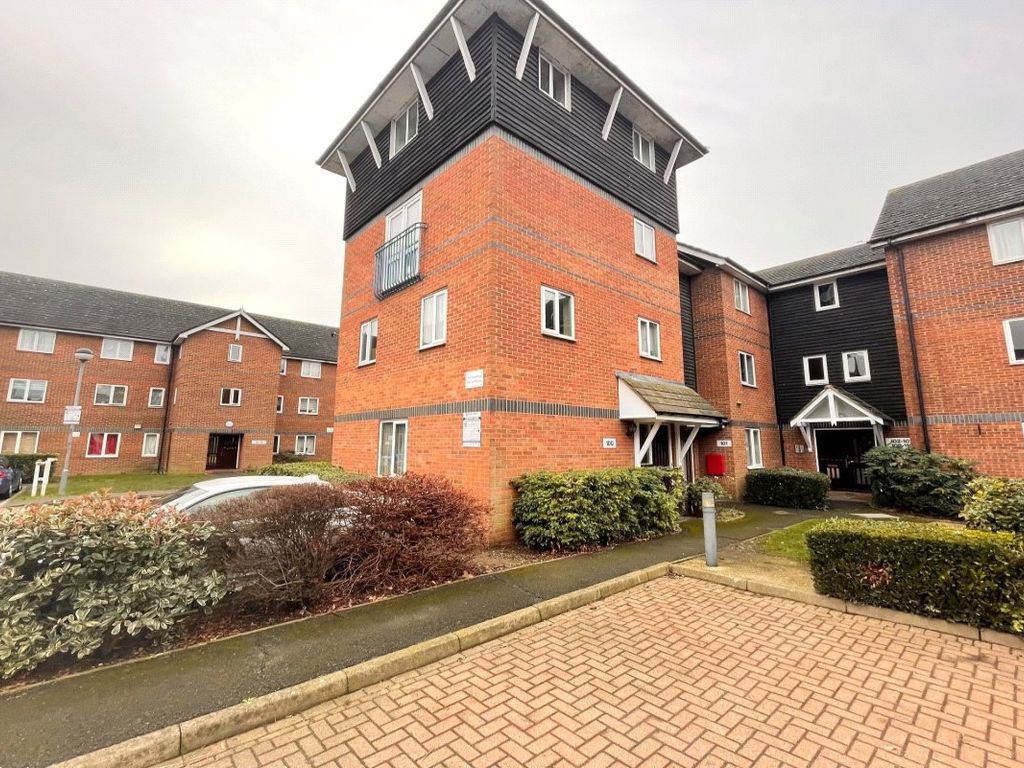 1 bed flat to rent in Mandeville Court, Chingford, London E4, £1,300