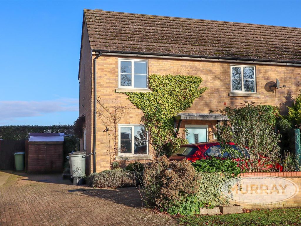 3 bed semidetached house for sale in Walker Close, Market Overton