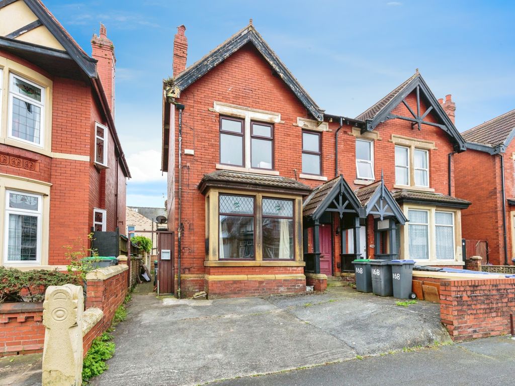 3 bed flat for sale in Reads Avenue, Blackpool, Lancashire FY1, £