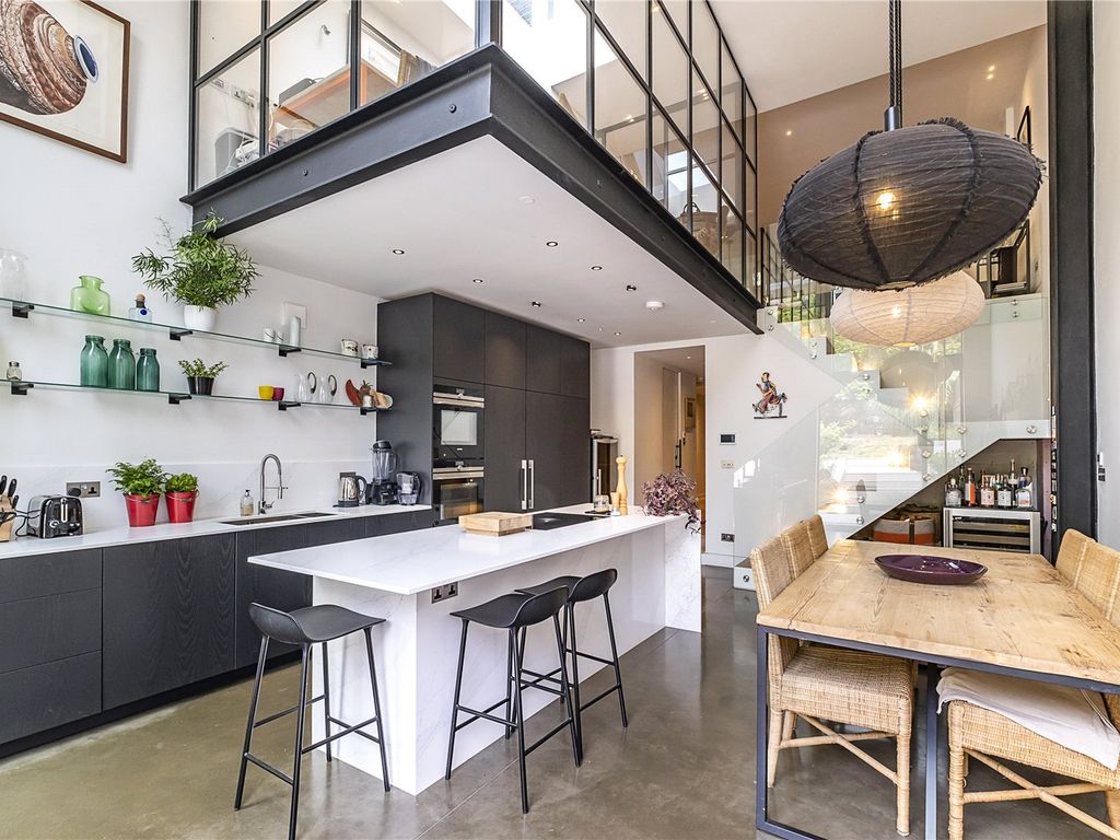 4 bed terraced house for sale in Westbridge Road, London SW11, £