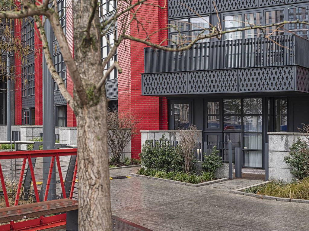 New home, 3 bed property for sale in London City Island, Canary Wharf