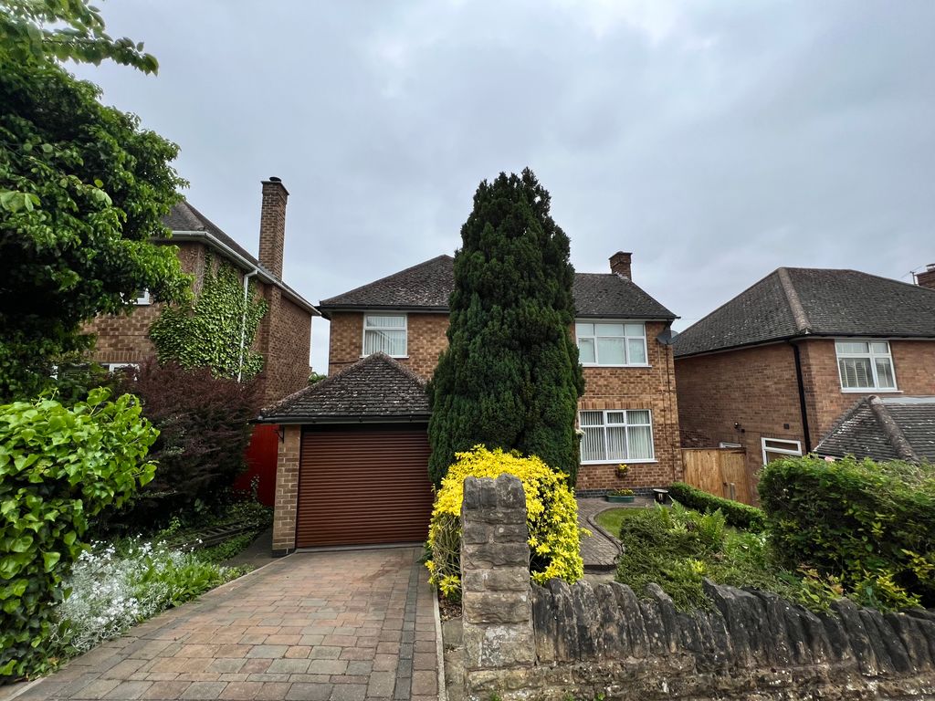 3 bed detached house to rent in Walsingham Road, Woodthorpe, Nottingham NG5 Zoopla