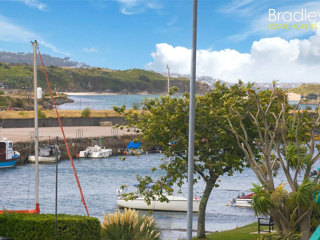 3 bed end terrace house for sale in 3A Penpol Terrace, Hayle, Cornwall