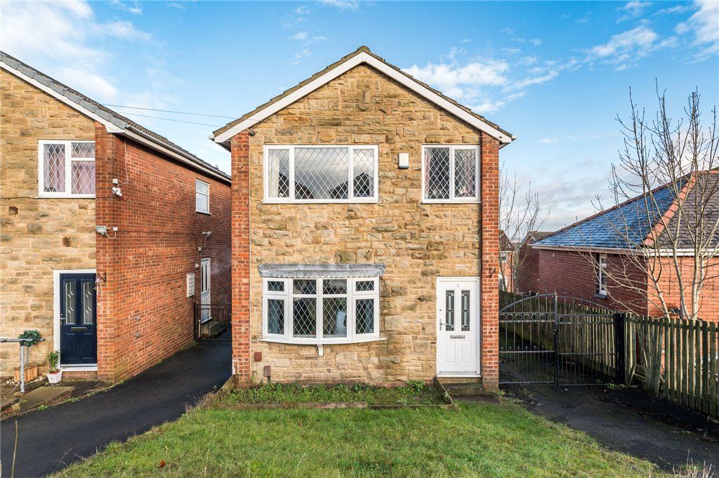 3 bed detached house for sale in Troy Rise, Morley, Leeds, West