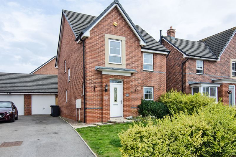 4 bed detached house for sale in Ruston Road, Burntwood WS7, £325,000