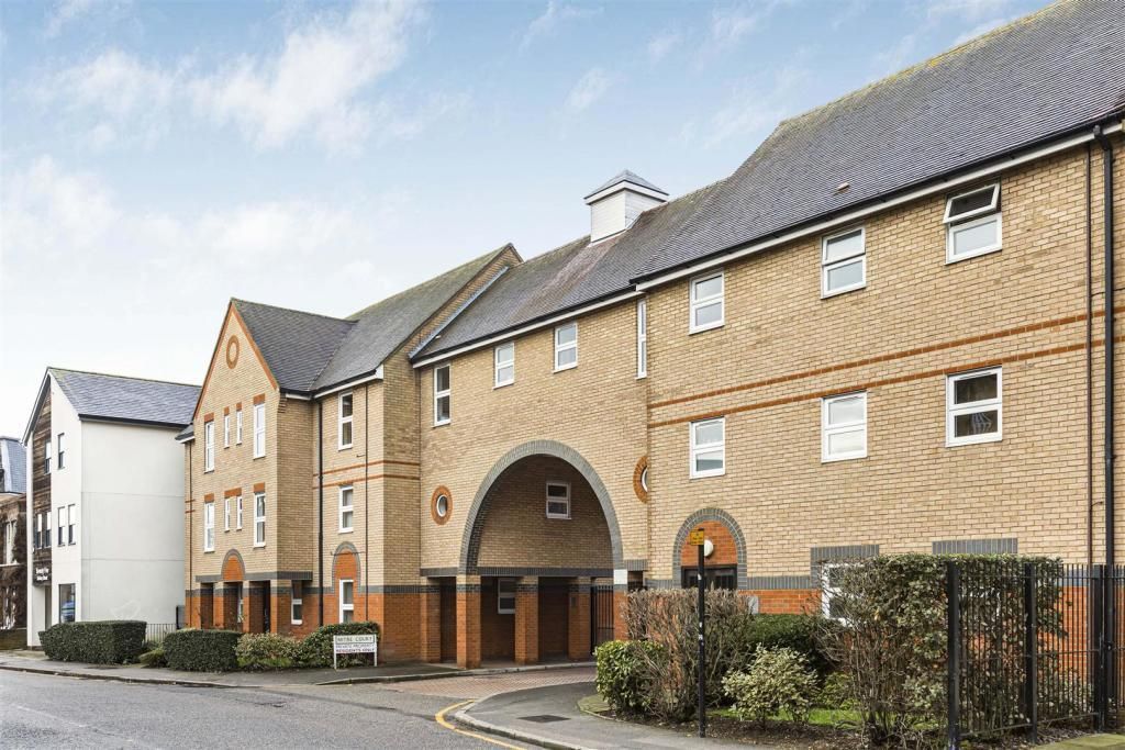 2 bed flat for sale in Mitre Court, Railway Street, Hertford SG14, £
