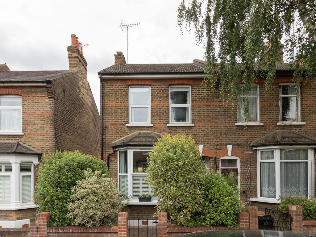 3 bed semidetached house for sale in Halstead Road, London E11, £875,000 Zoopla