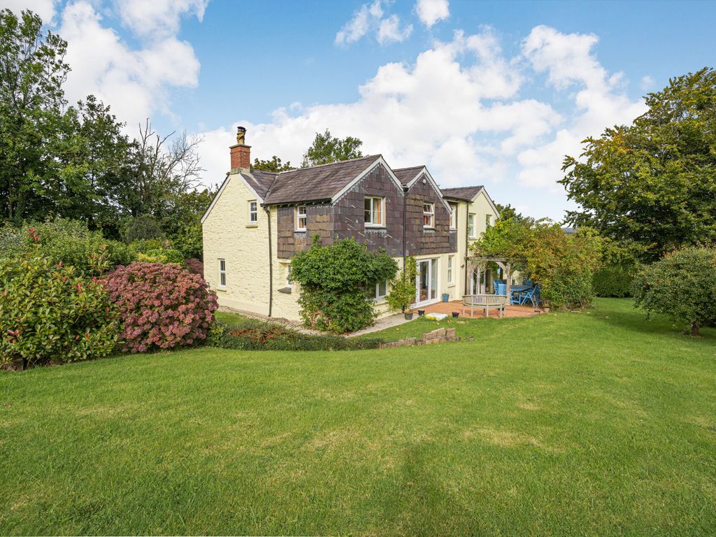 3 bed detached house for sale in Y Forlan, Heol Smyrna, Llangain