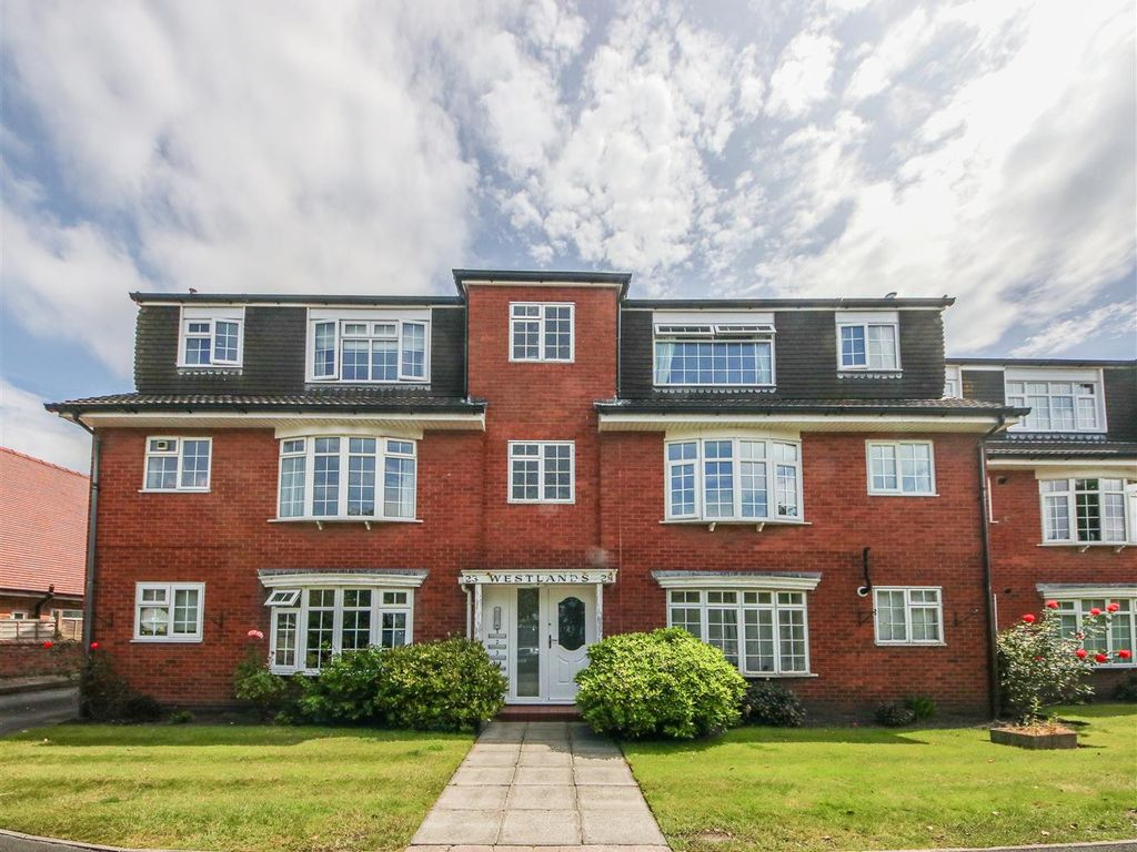 2 bed flat for sale in Queens Road, Southport PR9, £130,000 Zoopla