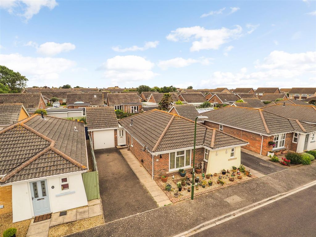3 bed detached bungalow for sale in Chaucer Drive, West Wittering