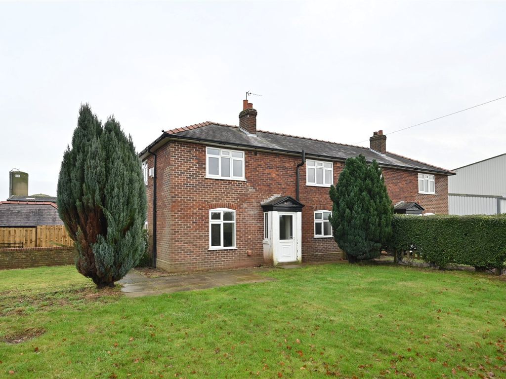 3 bed semidetached house to rent in Hutton Bank, Ripon HG4, £900 pcm