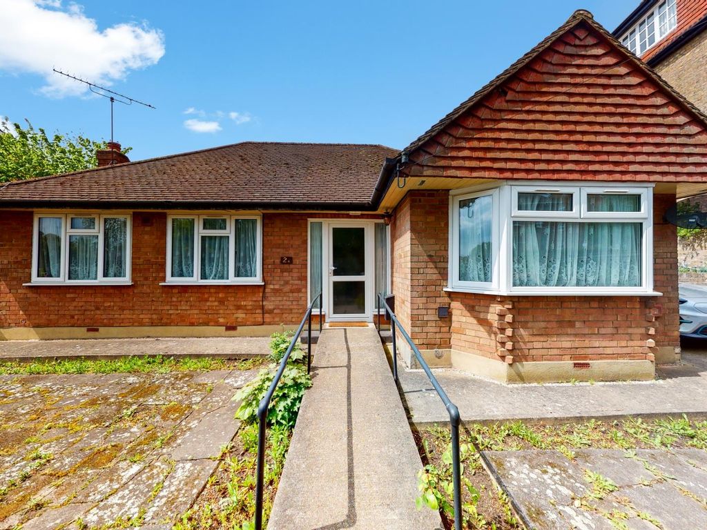 3 bed property for sale in College Road, Osterley, Isleworth TW7, £