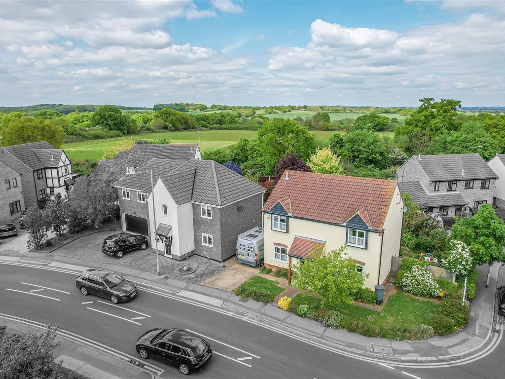 4 bed detached house for sale in Green Lane, Eastwood, LeighOnSea SS9