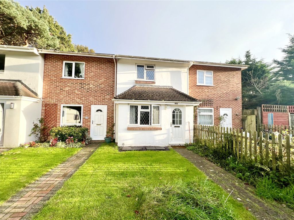 2 bed terraced house for sale in Winkton Close, Christchurch, Dorset