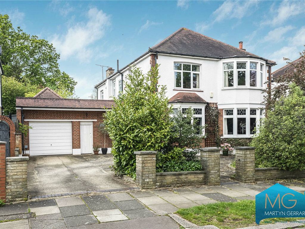 4 bed detached house for sale in Woodland Way, London N21, £1,500,000