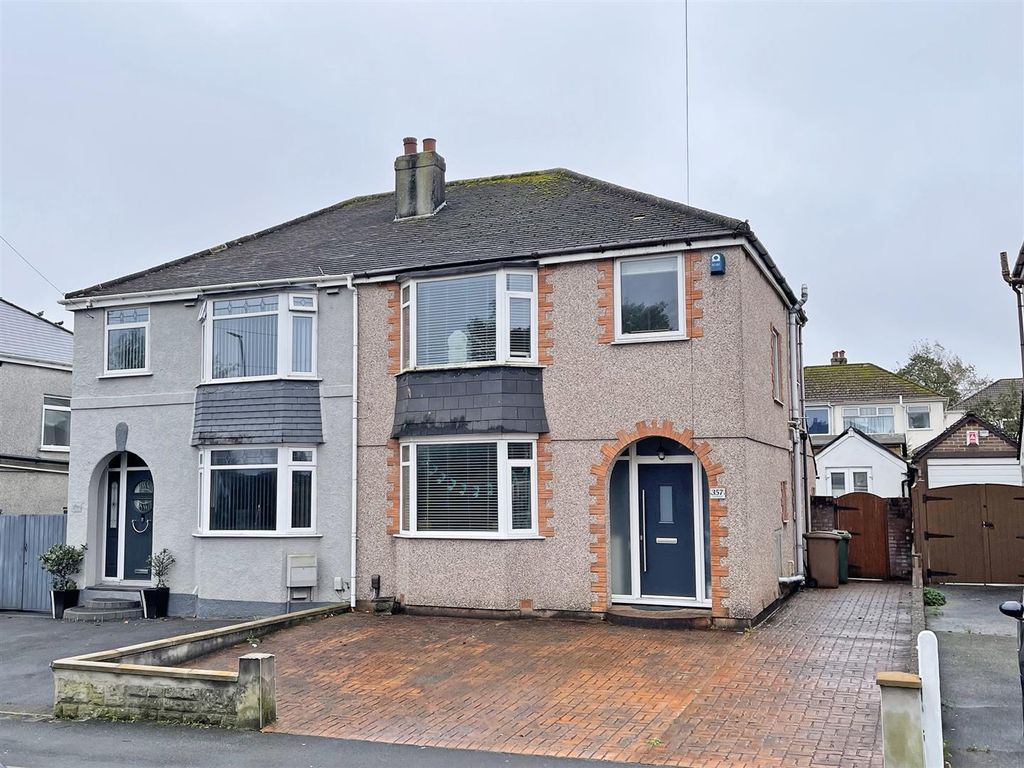 3 bed semidetached house for sale in Crownhill Road, Crownhill