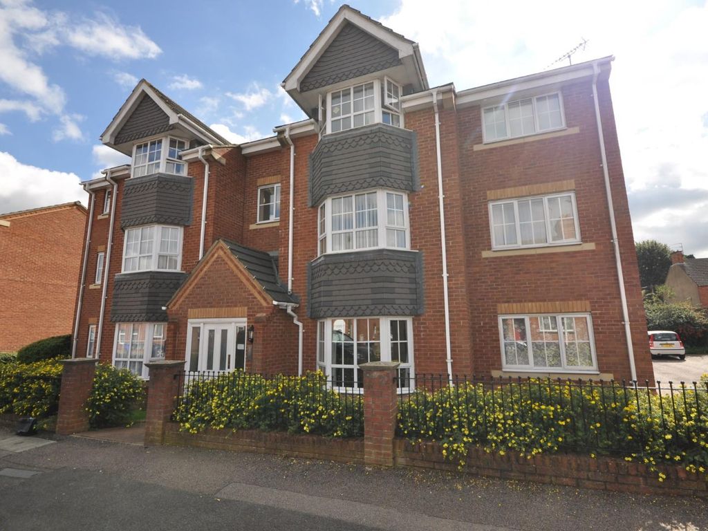 2 bed flat for sale in Russell Street, Kettering NN16 Zoopla