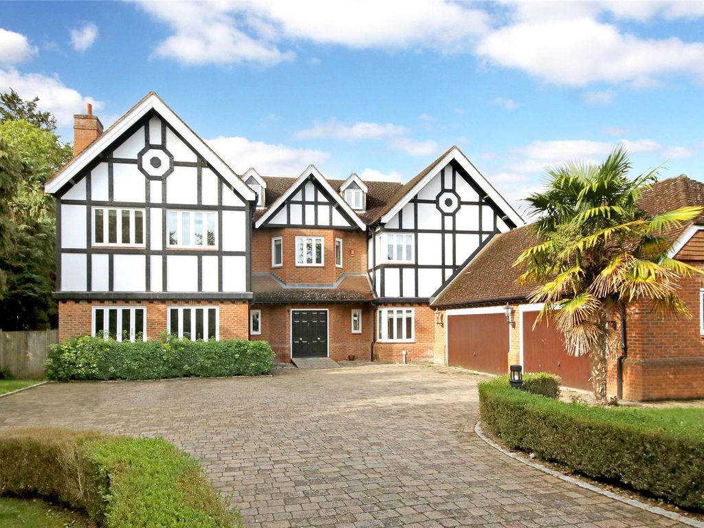 6 bed detached house to rent in Camp Road, Gerrards Cross SL9 Zoopla