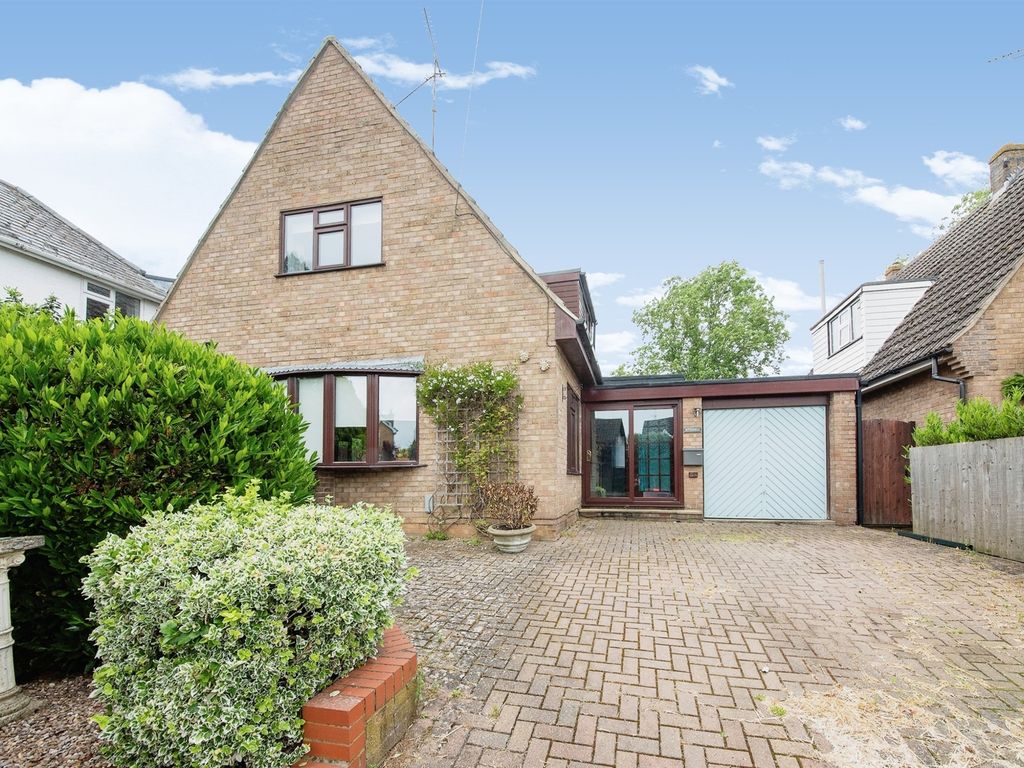 2 bed detached house for sale in Bourne Road, Essendine, Stamford PE9
