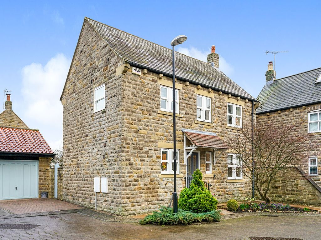 3 bed detached house for sale in Maypole Mews, Barwick In Elmet, Leeds