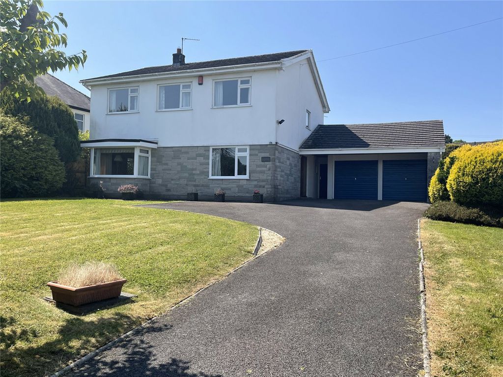 4 bed detached house for sale in Cwmffrwd, Carmarthen, Carmarthenshire