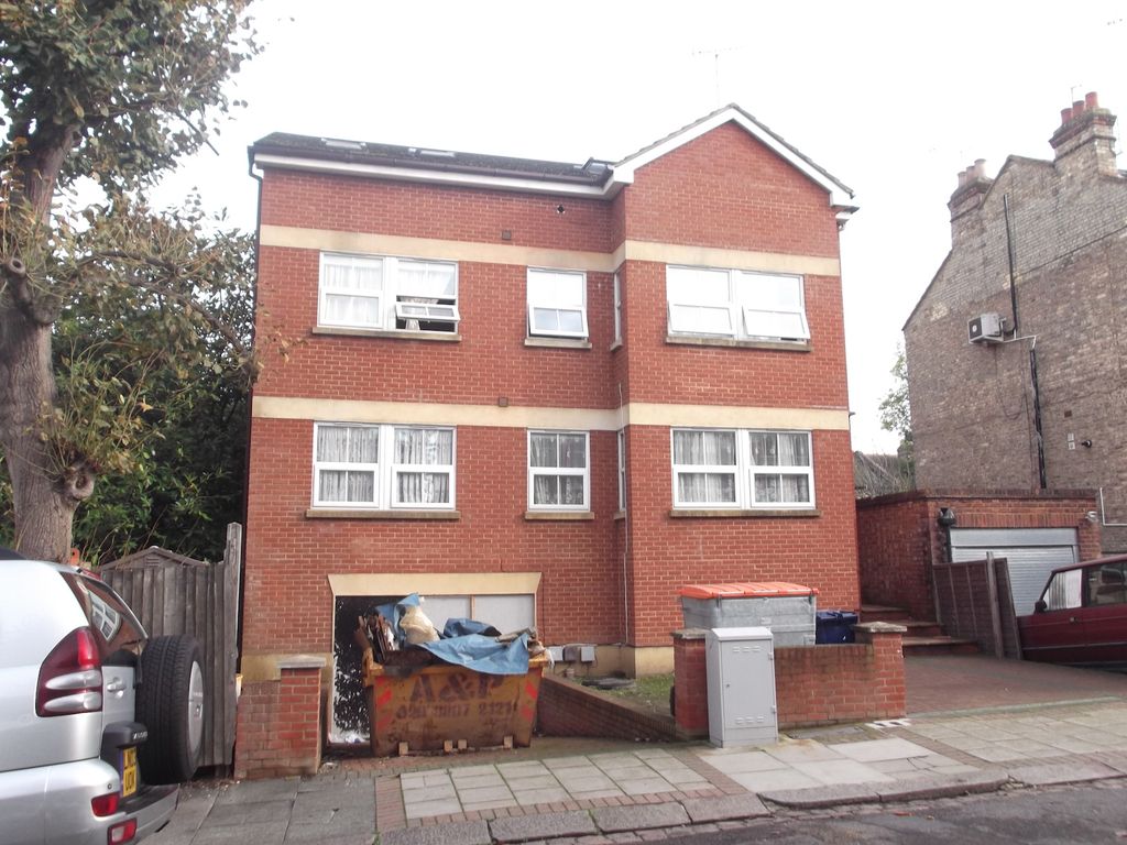 Ramsden Road, Friern Barnet N11