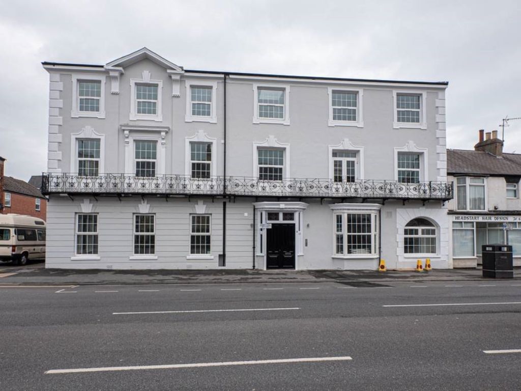 2 bed flat to rent in Quay Road, Bridlington, North Humberside YO16