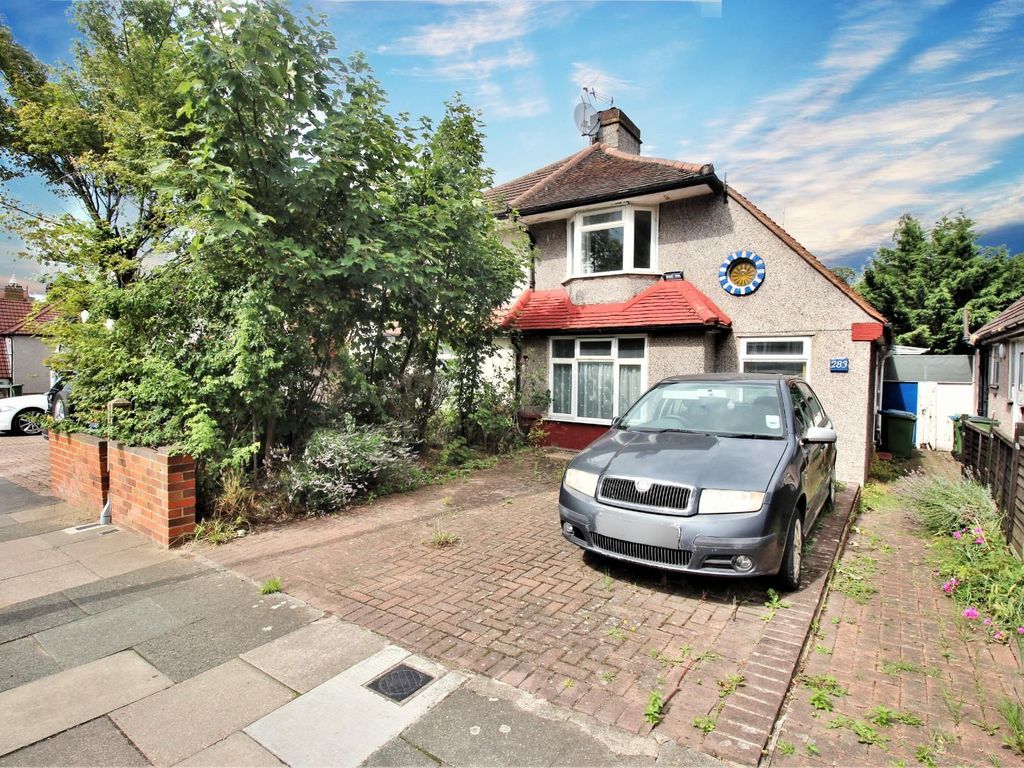 3 bed property for sale in Wickham Lane, London SE2 Zoopla