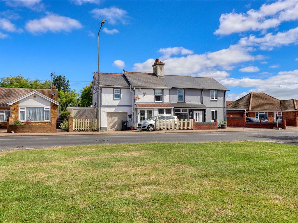 3 bed semidetached house for sale in St. Johns Road, ClactonOnSea