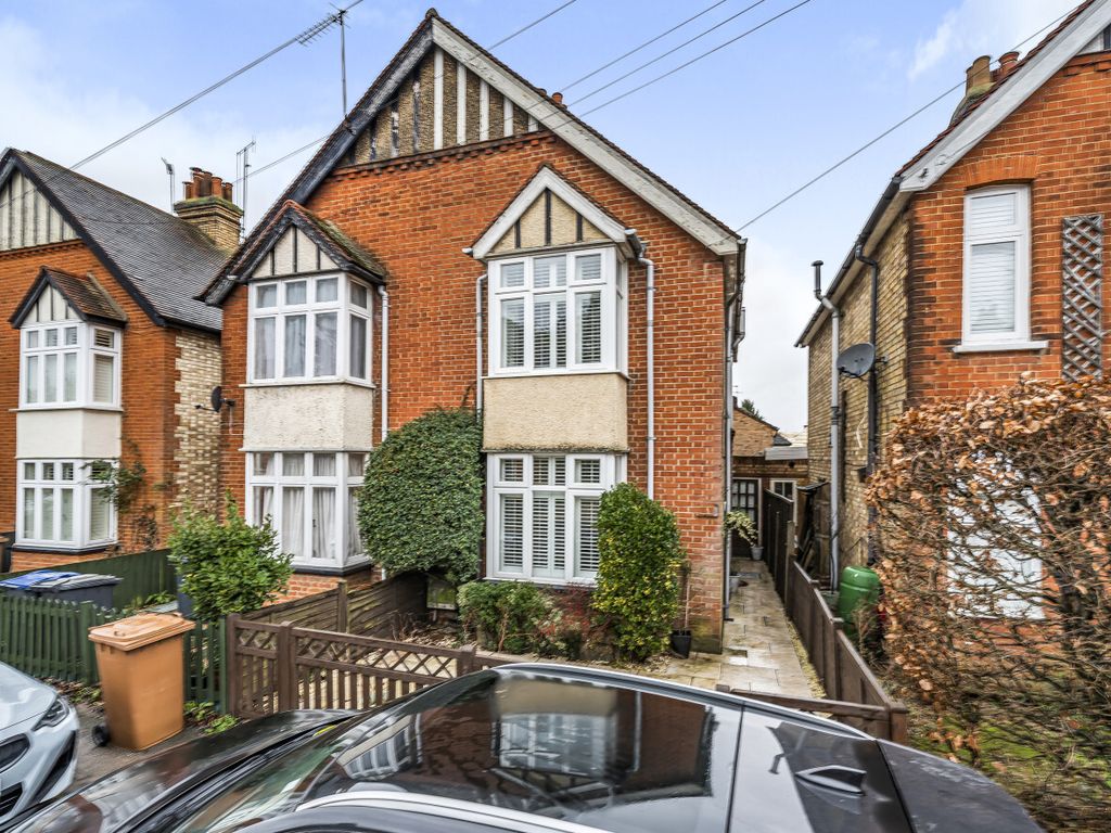 3 bed semidetached house for sale in Manor Road, Stortford