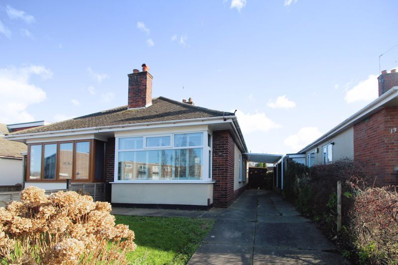 2 bed semidetached bungalow for sale in Shrublands Way, Gorleston