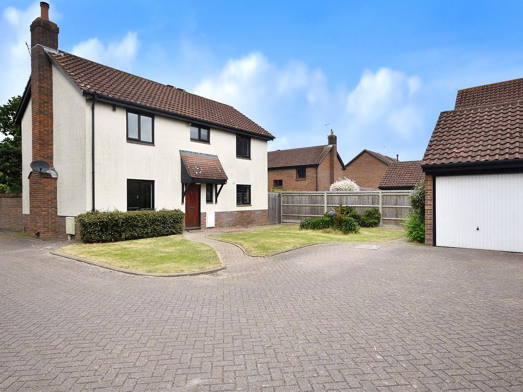 4 bed detached house for sale in Horley, Surrey RH6 Zoopla