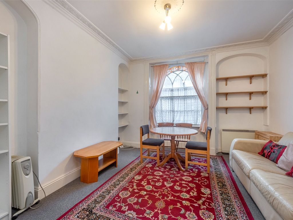 2 bed flat to rent in North Gower Street, Euston NW1, £2,600 pcm Zoopla