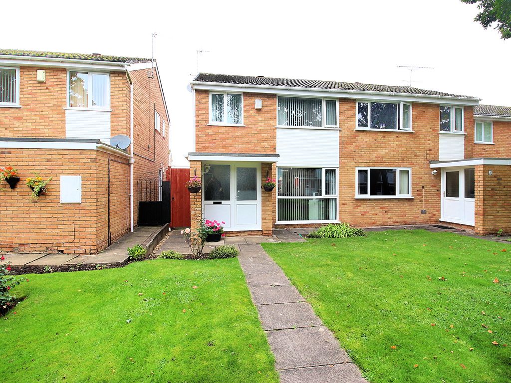 3 bed semidetached house for sale in Blakesley Walk, Beaumont Leys LE4
